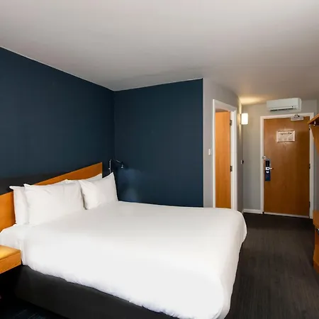 Holiday Inn Express Warwick - Stratford-upon-Avon Exterior foto